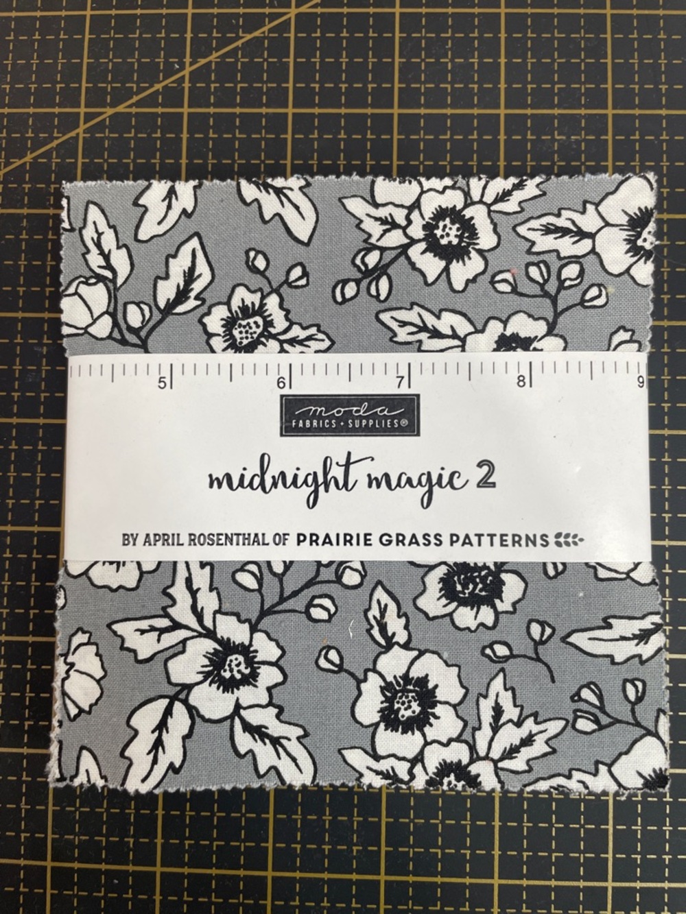 Moda Precut Mixed Bundle - Picture 8 of 9